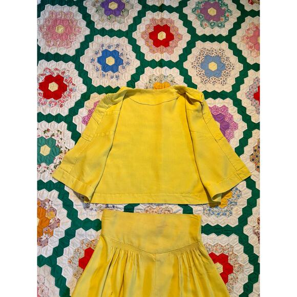 Vintage 1940s Vest & Skirt Set Butter Yellow Cotton Wounded Bird AS IS - Picture 14 of 16